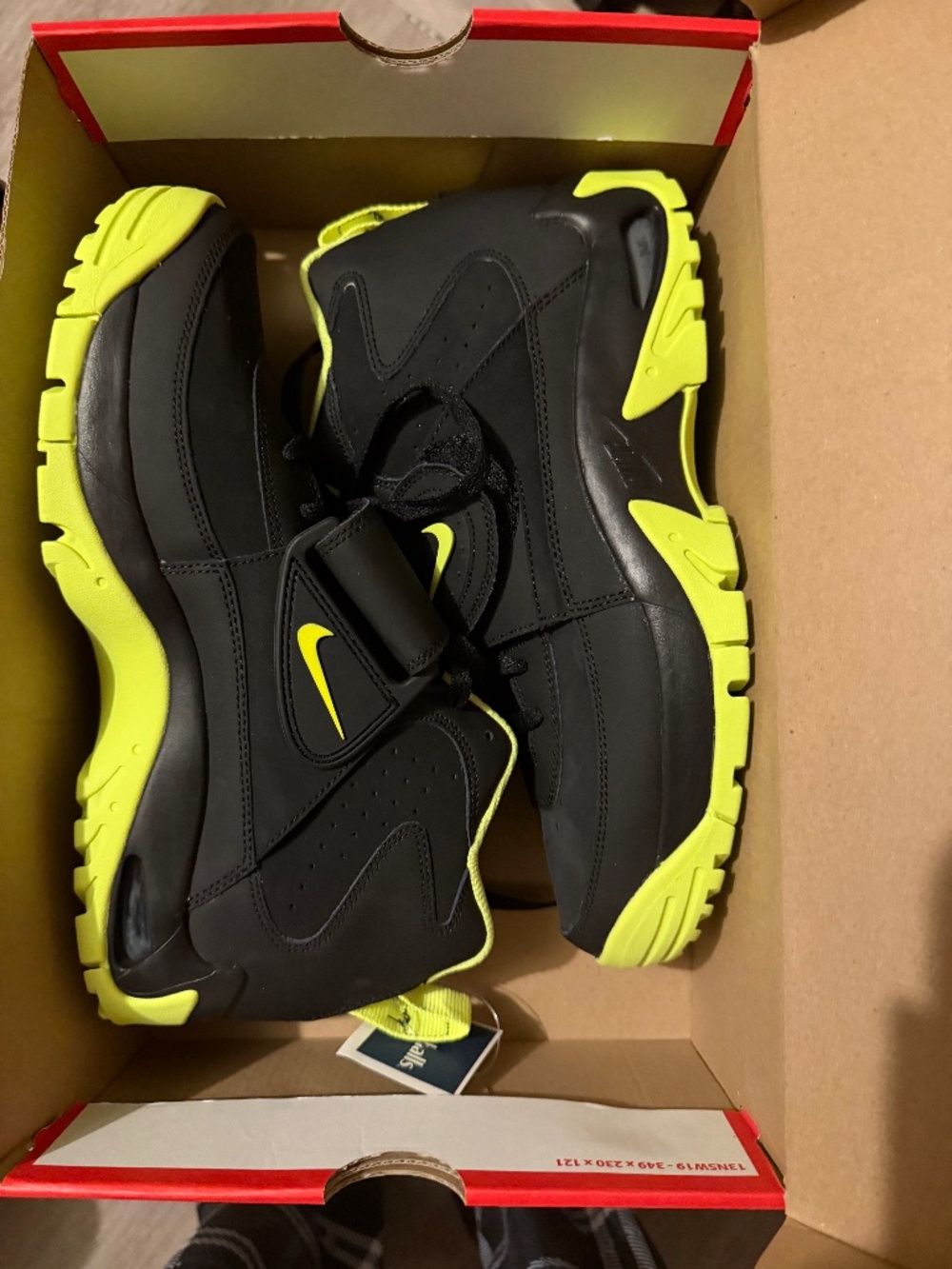 Nike Air Mission Black/Volt Men’s Size 10 – NEW in Box